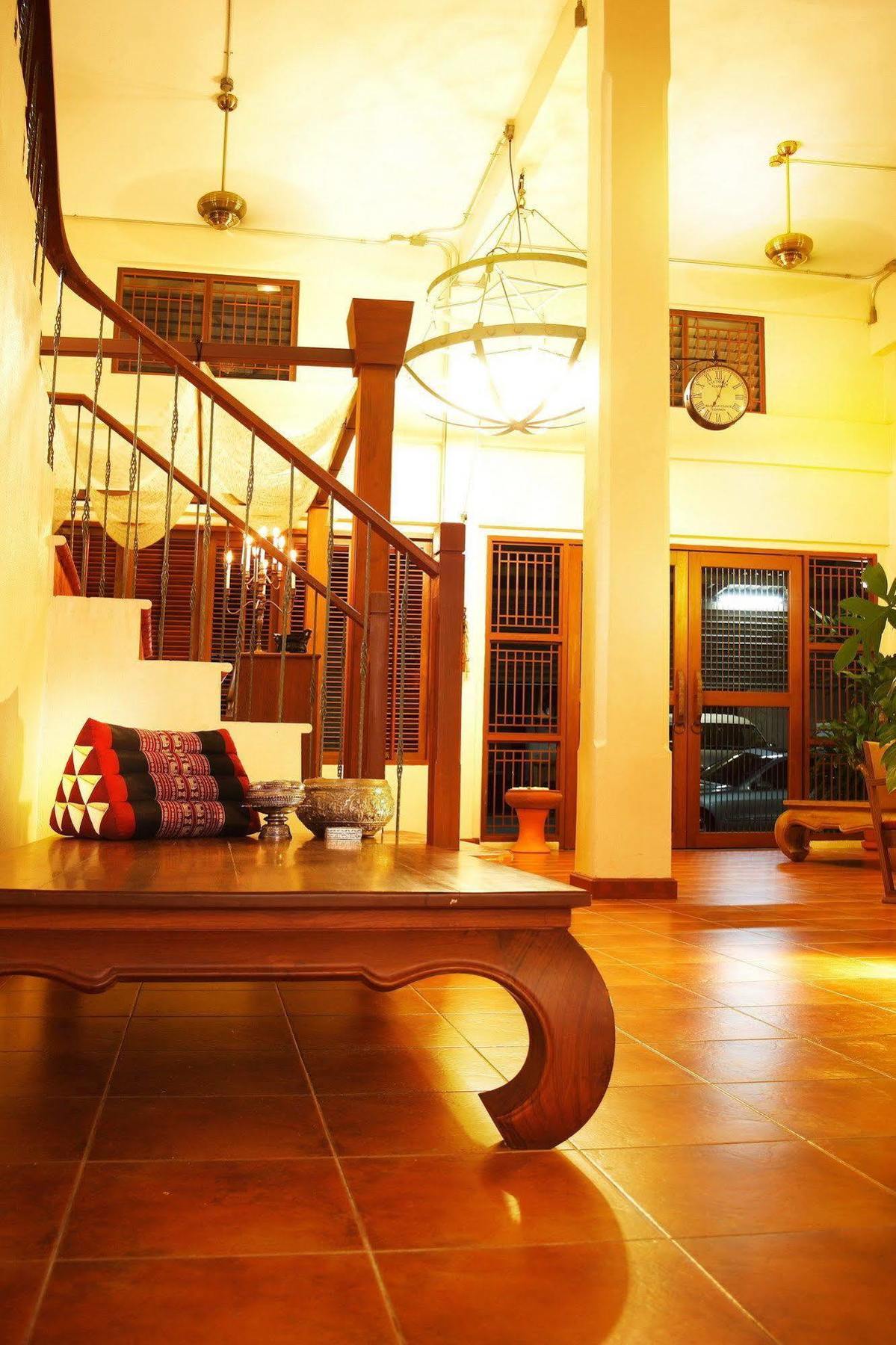 Siamese Views Lodge Bangkok Bagian luar foto