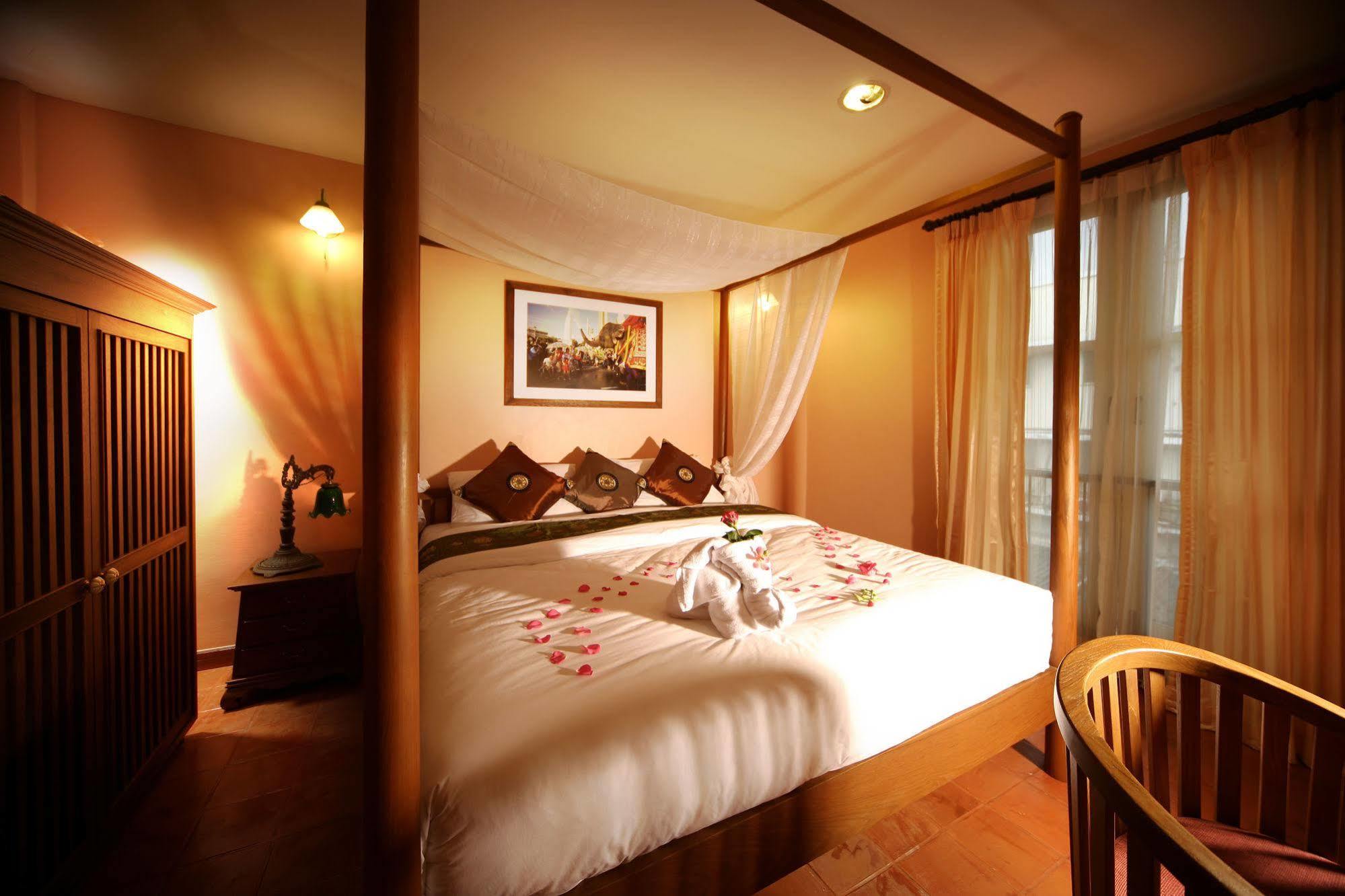 Siamese Views Lodge Bangkok Bagian luar foto