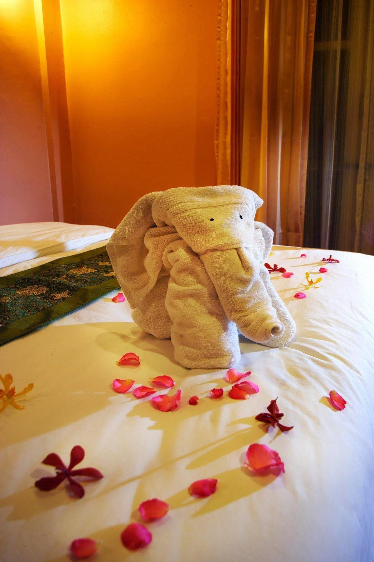 Siamese Views Lodge Bangkok Bagian luar foto